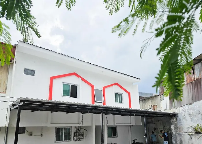 Reddoorz Near Mulyosari Hotel Surabaya